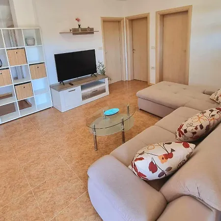 Pergola Apartment